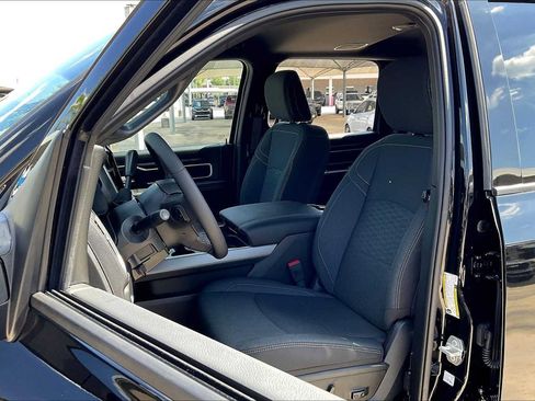 New 2025 RAM 2500 Big Horn AWD/4WD image 9