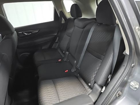 Used 2018 Nissan Rogue S AWD/4WD image 31