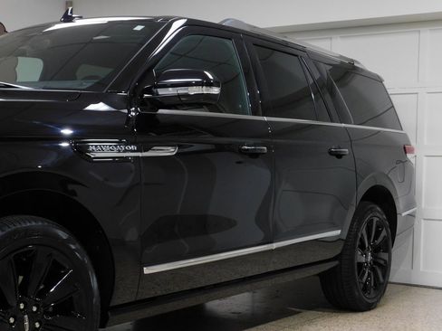 Used 2024 Lincoln Navigator L Reserve w/ Equipment Group 201A image 19