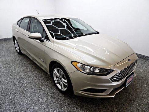 Used 2018 Ford Fusion S image 3