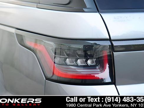 Used 2022 Land Rover Range Rover Sport SVR Carbon Edition image 22