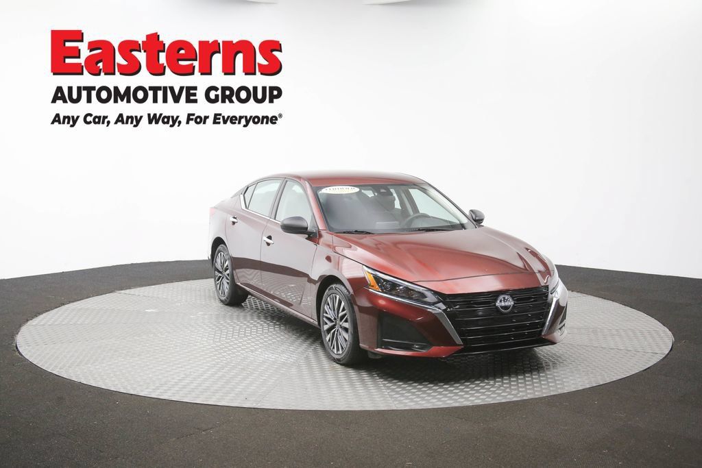 Used 2025 Nissan Altima 2.5 SV FWD image 48