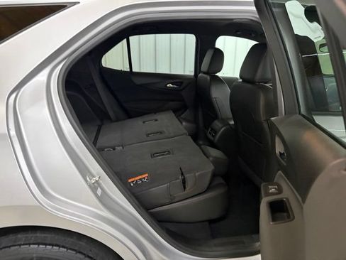 Used 2022 Chevrolet Equinox RS FWD image 17