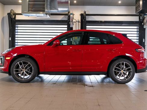 Certified 2026 Porsche Macan AWD/4WD image 2