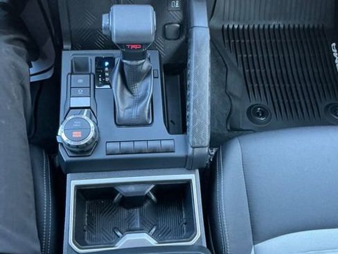 Used 2025 Toyota Tacoma TRD Sport image 9