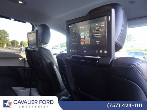 Used 2017 Chrysler Pacifica Touring-L Plus FWD image 15