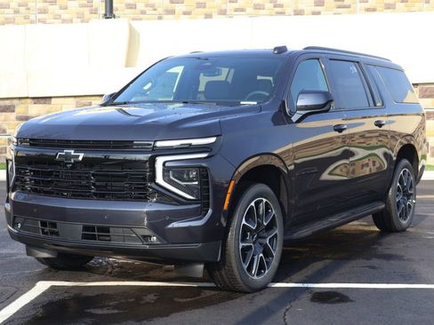 New 2026 Chevrolet Suburban RST w/ Sun And Tow Package image 1