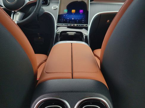 Certified 2025 Mercedes-Benz C 300 Sedan image 8