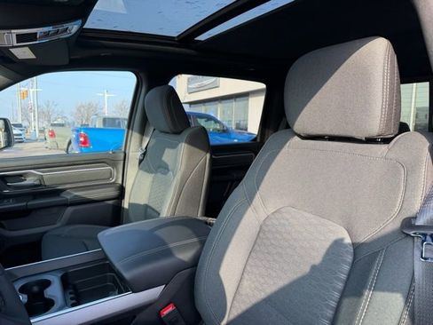 New 2026 RAM 1500 4x4 Crew Cab image 8