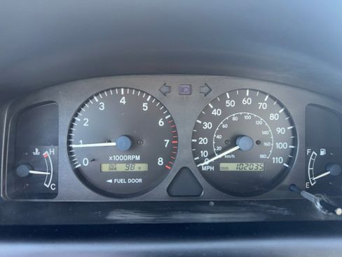 Used 2001 Toyota Corolla LE FWD image 25