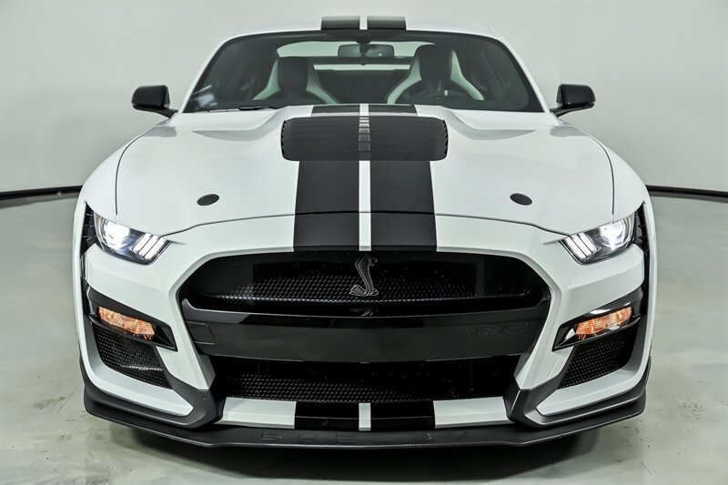 Used 2020 Ford Mustang Shelby GT500 w/ Carbon Fiber Track Pack RWD image 5