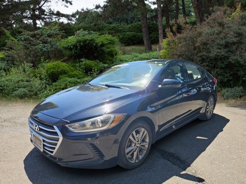 Used 2018 Hyundai Elantra SEL FWD image 3