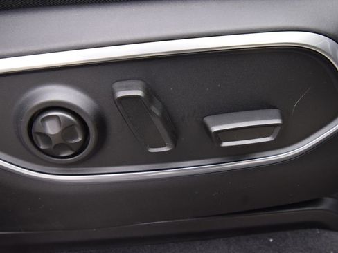 New 2026 Jeep Grand Wagoneer 4WD image 19