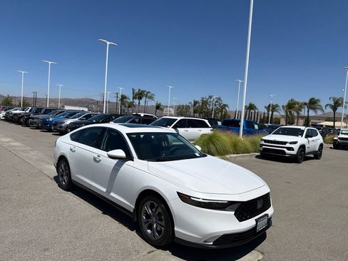 Used 2024 Honda Accord EX image 2