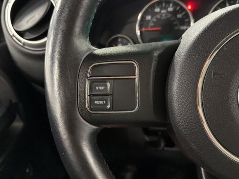 Used 2015 Jeep Wrangler Unlimited Sahara AWD/4WD image 21