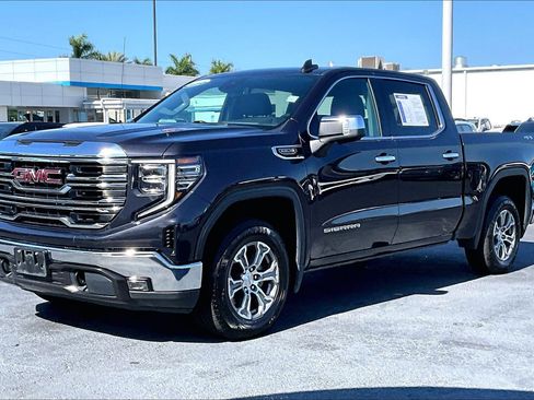 Used 2024 GMC Sierra 1500 SLT AWD/4WD image 2