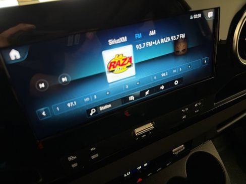 Used 2022 Mercedes-Benz Sprinter 3500 image 22