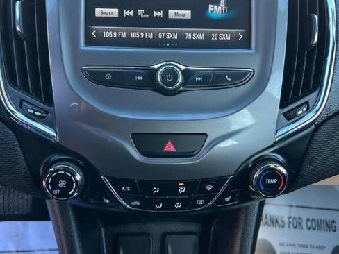 Used 2017 Chevrolet Cruze LT w/ Convenience Package image 23