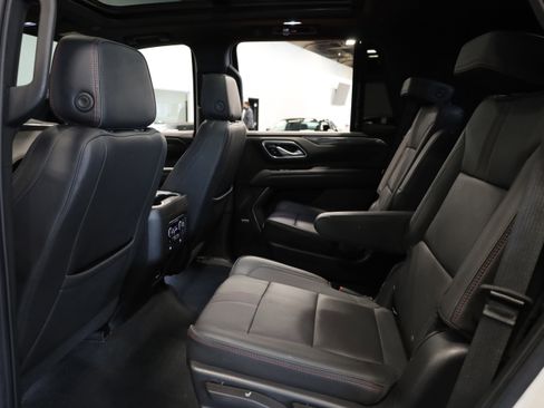 Used 2022 Chevrolet Tahoe RST w/ Luxury Package image 34