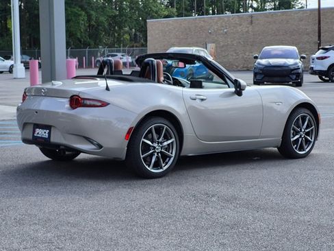 Used 2023 MAZDA MX-5 Miata Grand Touring RWD image 5