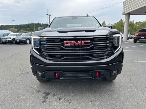 Used 2024 GMC Sierra 1500 AT4 image 8
