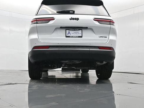 New 2025 Jeep Grand Cherokee L Limited w/ Black Appearance Package image 57