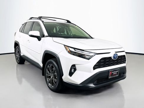 Used 2024 Toyota RAV4 XLE Premium image 3