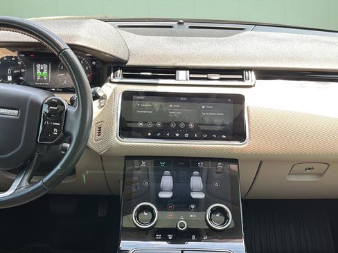 Used 2018 Land Rover Range Rover Velar S AWD/4WD image 18