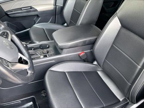 Used 2021 Volkswagen Atlas SE w/ Panoramic Sunroof Package image 16