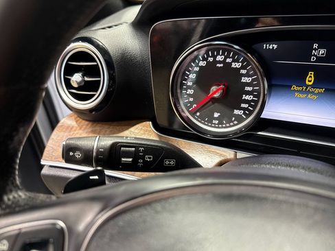 Used 2017 Mercedes-Benz E 400 4MATIC Wagon image 91