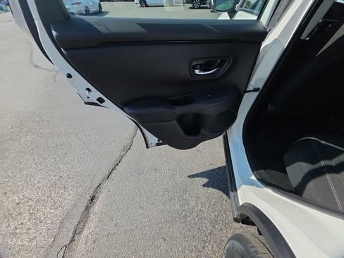 Used 2025 Honda HR-V LX image 25