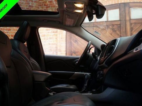 Used 2018 Jeep Cherokee Limited image 52