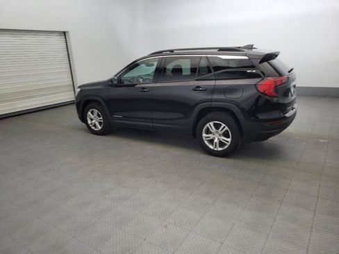 Used 2019 GMC Terrain SLE w/ Driver Convenience Package image 3