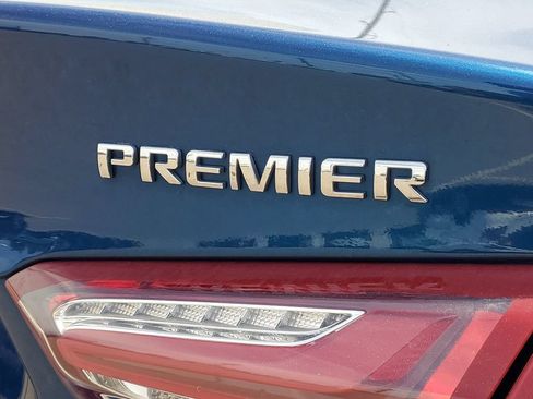 Used 2019 Chevrolet Malibu Premier w/ Sun and Wheel Package FWD image 7