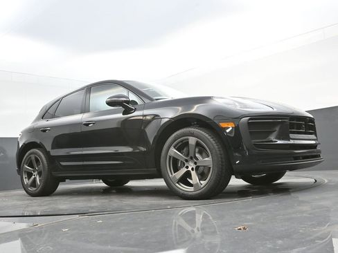 New 2026 Porsche Macan image 22