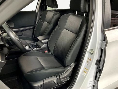Used 2024 Mitsubishi Outlander ES FWD image 20
