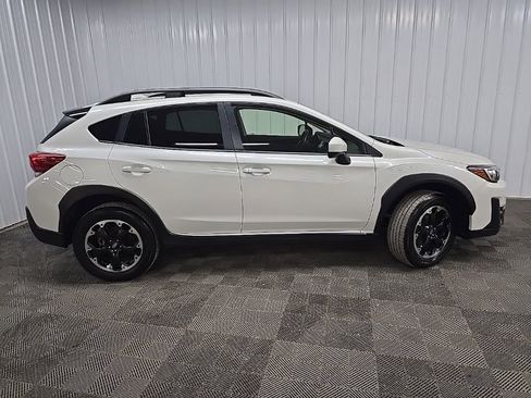 Used 2023 Subaru Crosstrek 2.0i Premium AWD/4WD image 2