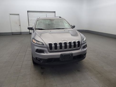 Used 2017 Jeep Cherokee Latitude w/ True North Edition AWD/4WD image 14