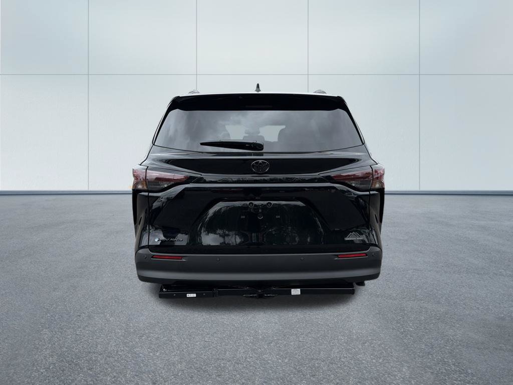 New 2026 Toyota Sienna AWD image 6