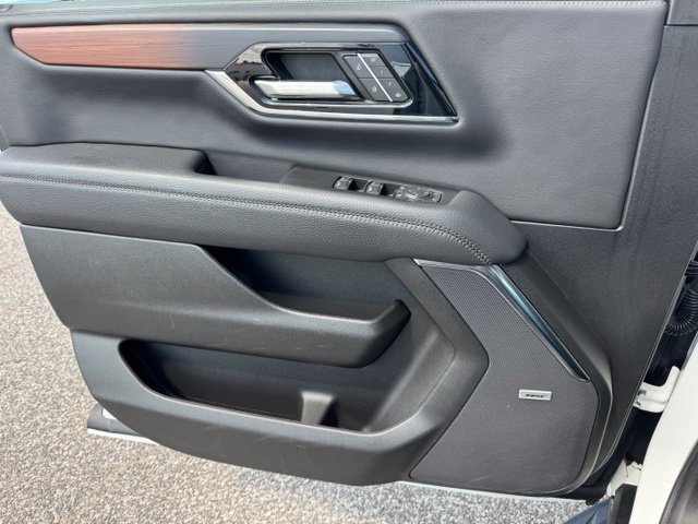 Used 2025 GMC Yukon Denali AWD/4WD image 21