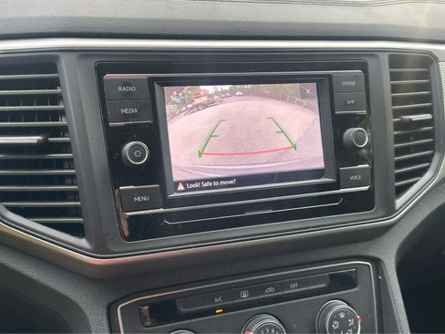 Used 2020 Volkswagen Atlas Cross Sport S FWD image 15