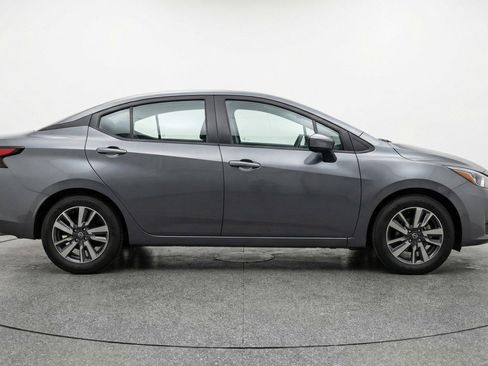Used 2025 Nissan Versa SV image 11