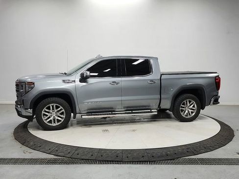 Used 2024 GMC Sierra 1500 SLT AWD/4WD image 4