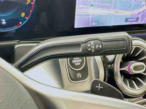 Used 2021 Mercedes-Benz GLB 250 image 18