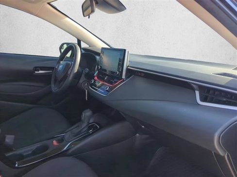 Used 2021 Toyota Corolla LE image 23