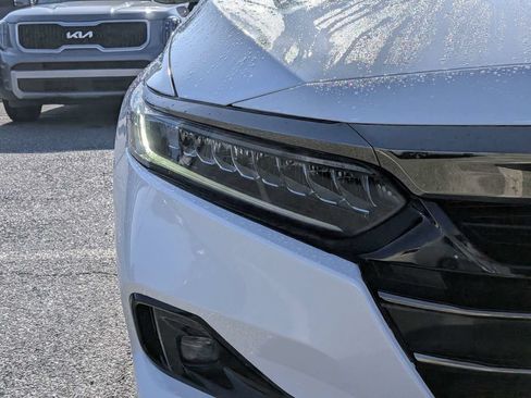 Used 2022 Honda Accord Sport image 9
