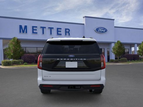 New 2026 Ford Expedition Active image 29