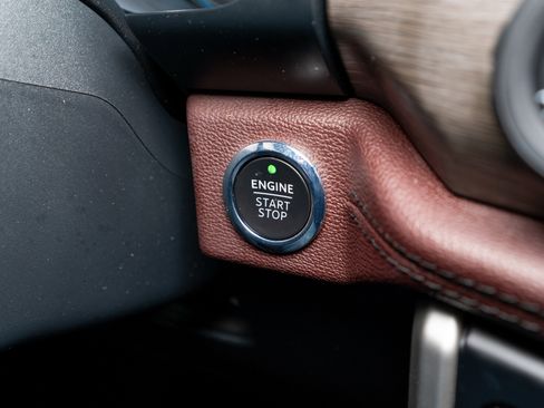 Used 2023 Ford Expedition Max Limited image 33