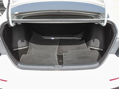 Certified 2024 Honda Accord EX image 27