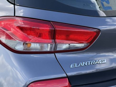 Used 2018 Hyundai Elantra GT FWD image 21